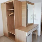 Joy Apts 4*