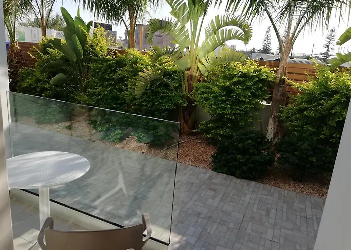 Joy Apts 4* איה נאפה