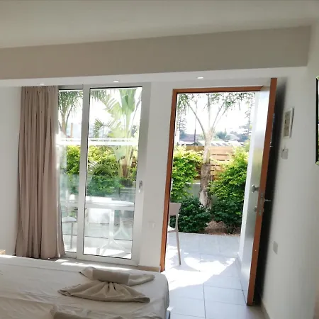 Joy Apts 4* Ayía Nápa