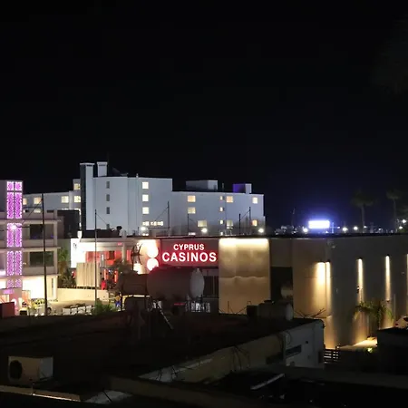 公寓式酒店 Joy Apts 圣纳帕