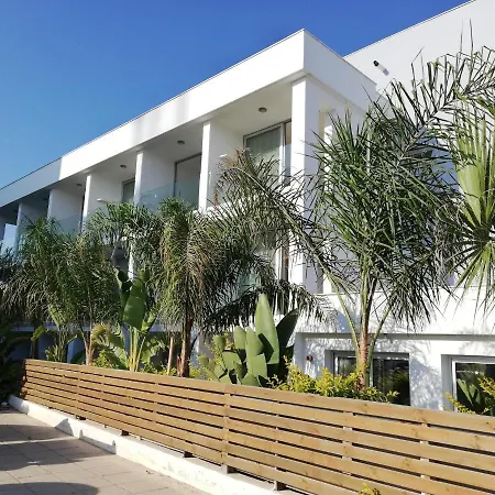 Joy Apts Aparthotel