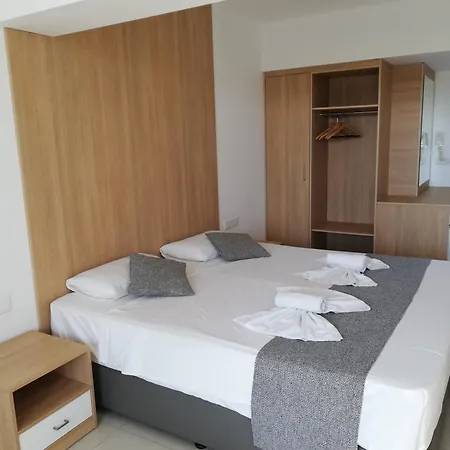 公寓式酒店 Joy Apts 圣纳帕