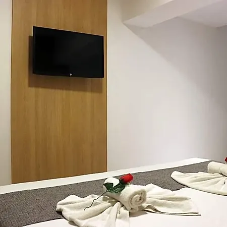 Aparthotel Joy Apts 4*