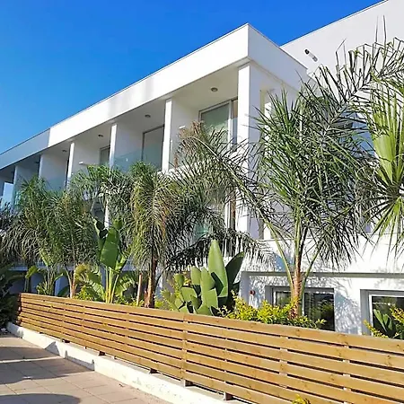 Aparthotel Joy Apts 4*