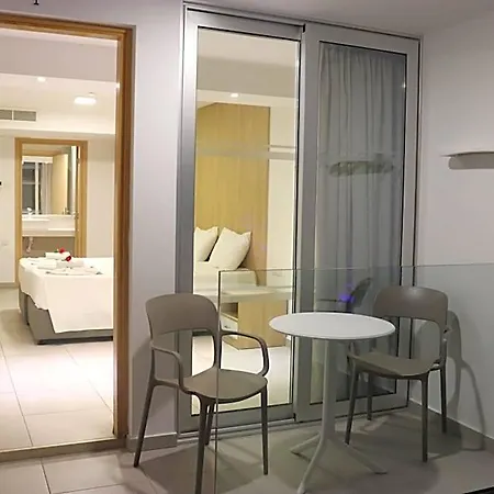 公寓式酒店 Joy Apts 4*