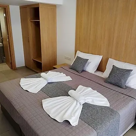Aparthotel Joy Apts 4*