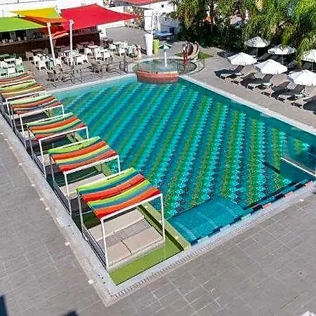 Aparthotel Joy Apts 4*